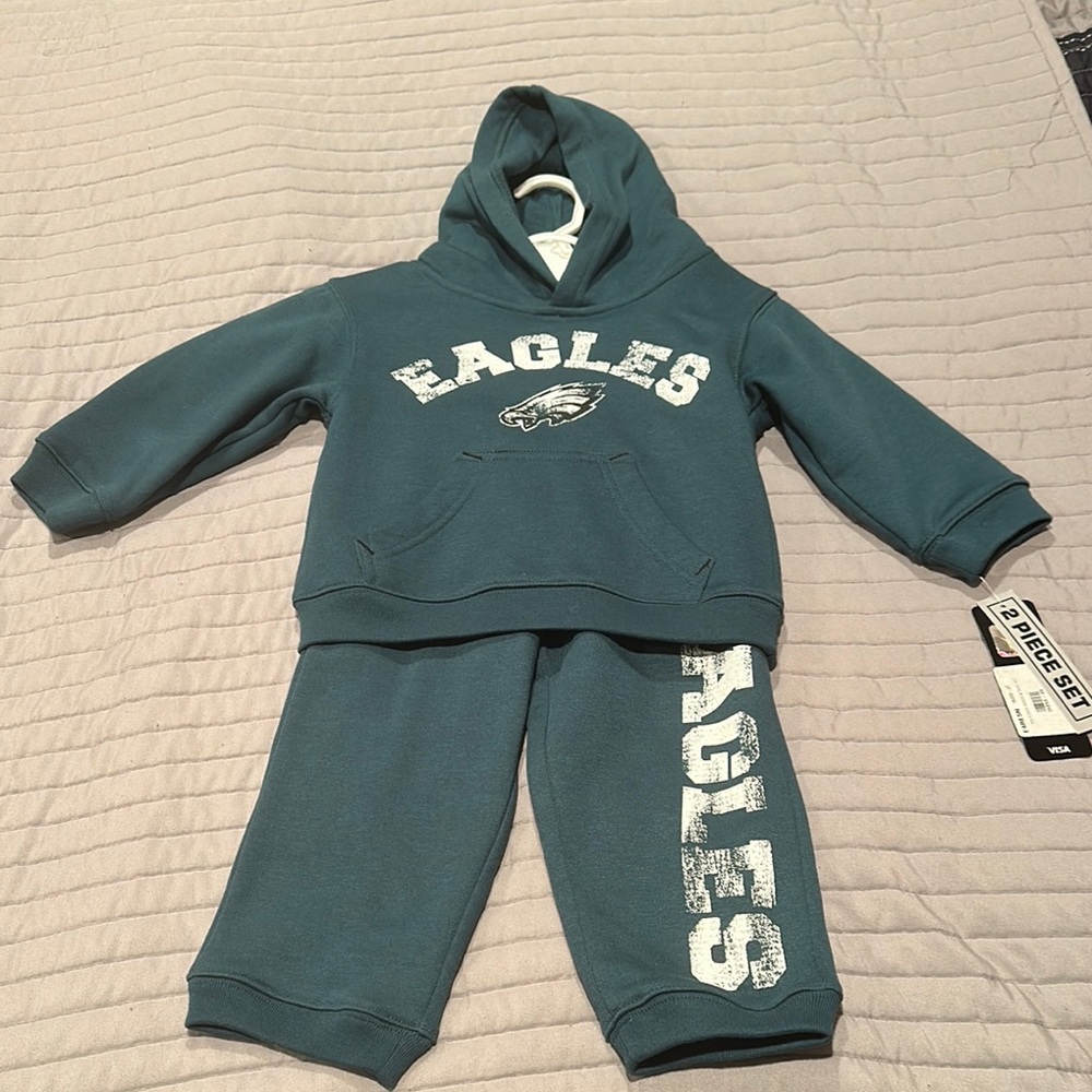 NWT Philadelphia Eagles Kids Green Eagles Hoodie and Pants 2 Piece Set
